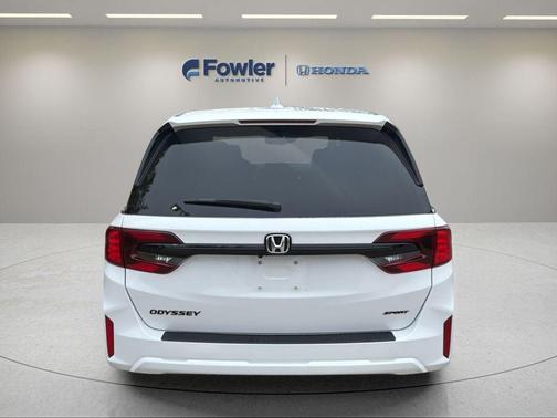 Platinum White Pearl 2026 Honda Odyssey Sport-L