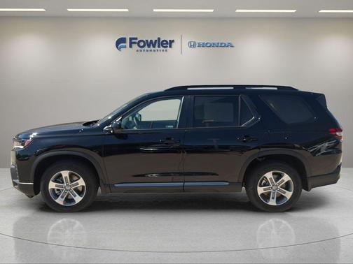 Crystal Black Pearl 2026 Honda Pilot EX-L
