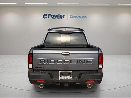 Modern Steel Metallic 2026 Honda Ridgeline RTL