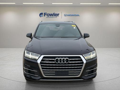 Orca Black Metallic 2019 Audi Q7 45 Premium Plus