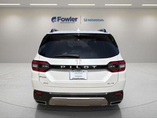 Platinum White Pearl 2026 Honda Pilot Elite