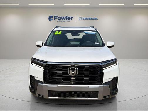 Platinum White Pearl 2026 Honda Pilot Elite