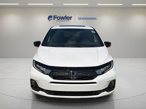 Platinum White Pearl 2026 Honda Odyssey Sport-L