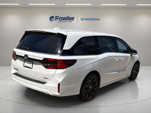 Platinum White Pearl 2026 Honda Odyssey Sport-L