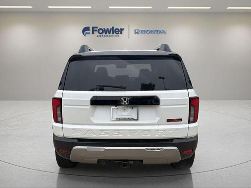 Platinum White Pearl 2026 Honda Passport TrailSport Elite