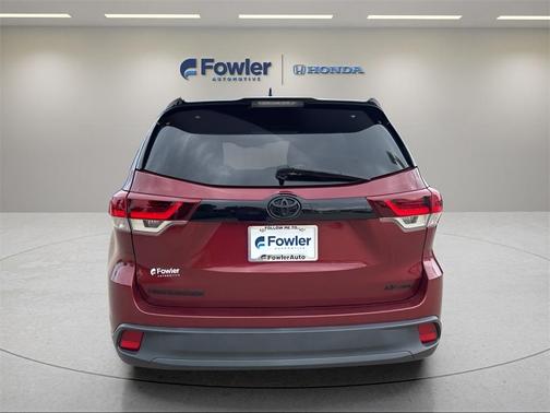 2019 Toyota Highlander SE