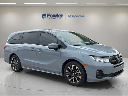 Sonic Gray Pearl 2025 Honda Odyssey