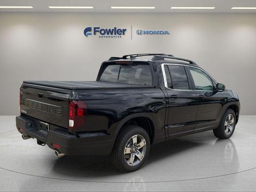 Crystal Black Pearl 2026 Honda Ridgeline RTL