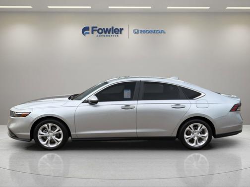 Solar Silver Metallic 2025 Honda Accord