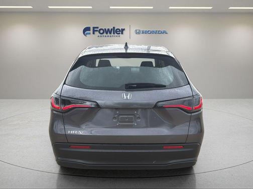 Modern Steel Metallic 2025 Honda HR-V LX
