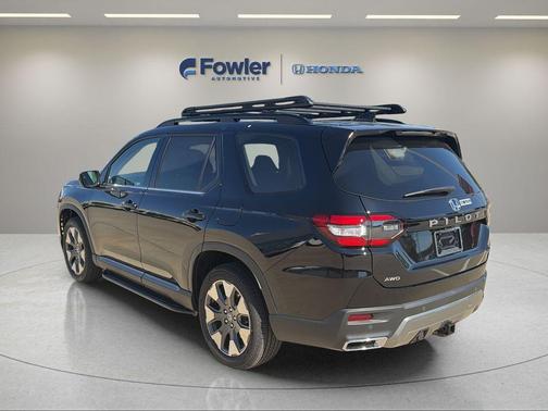 Crystal Black Pearl 2026 Honda Pilot Elite