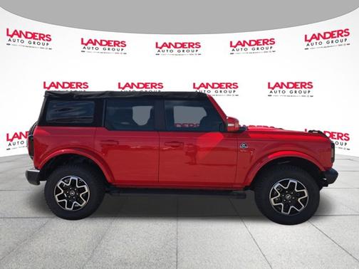RACE RED 2022 Ford Bronco OUTER BANKS