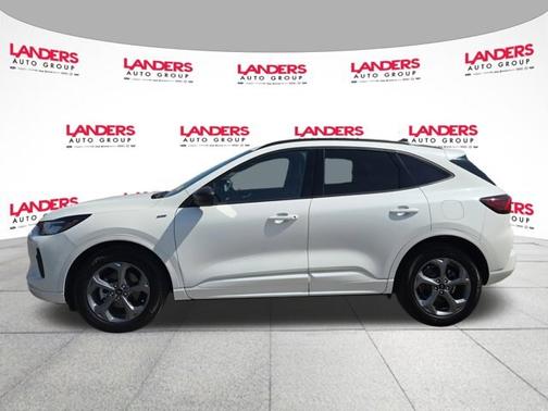 STAR WHITE METALLIC TRI-COA 2024 Ford Escape ST-LINE