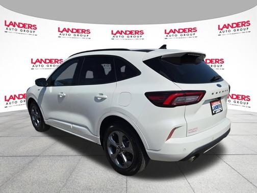 STAR WHITE METALLIC TRI-COA 2024 Ford Escape ST-LINE