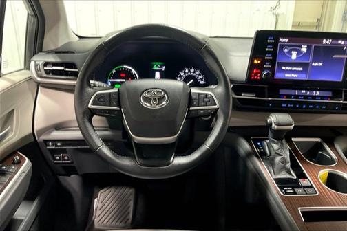 2021 Toyota Sienna XLE