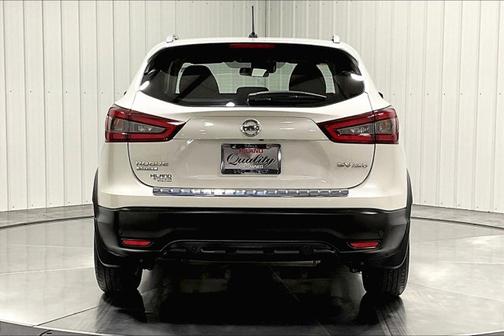 2022 Nissan Rogue Sport SV