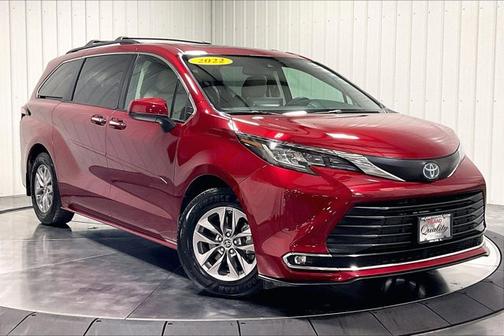 Ruby Flare Pear 2022 Toyota Sienna XLE