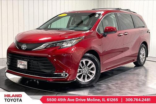 Ruby Flare Pear 2022 Toyota Sienna XLE