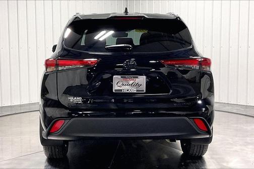 Midnight Black 2021 Toyota Highlander XLE