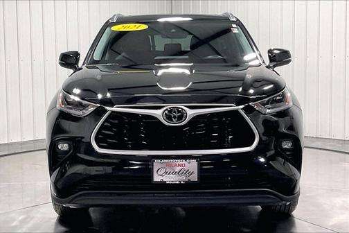 Midnight Black 2021 Toyota Highlander XLE