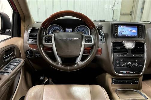 2012 Chrysler Town & Country Limited