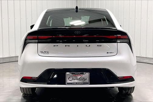 2025 Toyota Prius XLE