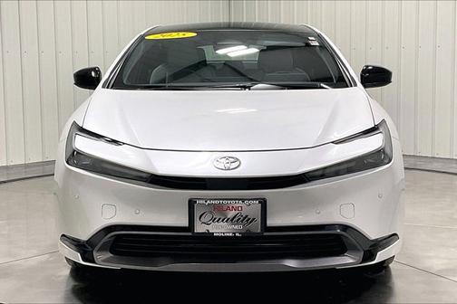 2025 Toyota Prius XLE