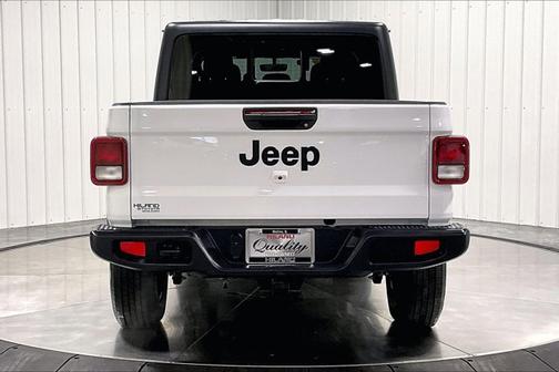 2022 Jeep Gladiator Altitude