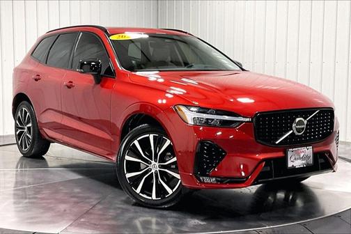 2023 Volvo XC60 Plus Dark Theme