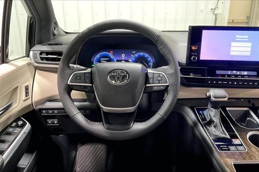 Midnight Black 2025 Toyota Sienna Limited