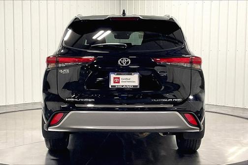 2022 Toyota Highlander Platinum