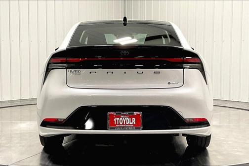 2025 Toyota Prius XLE