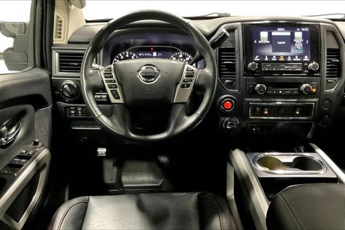 2022 Nissan Titan SV