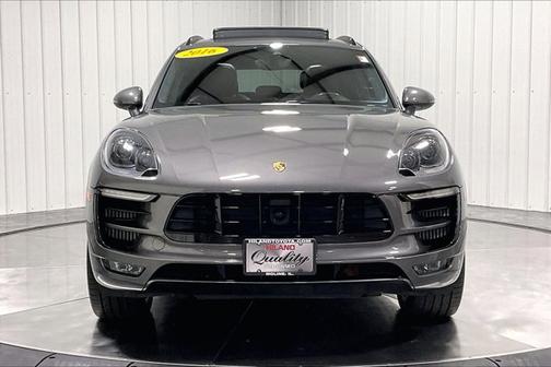 2016 Porsche Macan Turbo