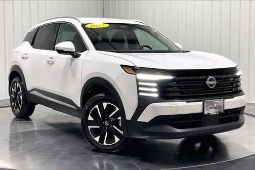 Aspen White Tricoat 2025 Nissan Kicks SR