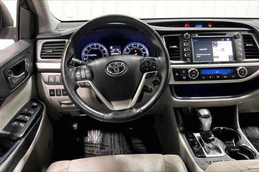 2019 Toyota Highlander Limited Platinum