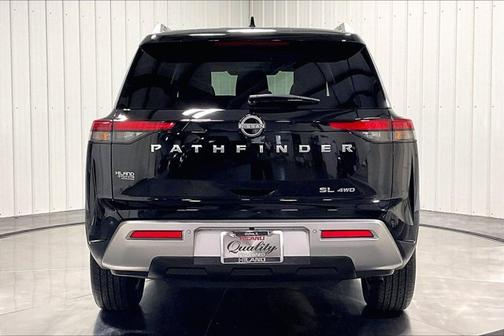 Super Black 2025 Nissan Pathfinder SL