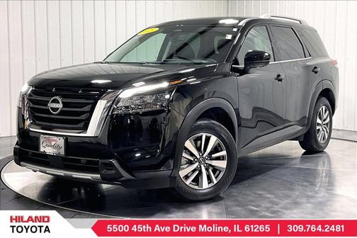 Super Black 2025 Nissan Pathfinder SL
