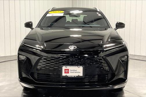 2025 Toyota Crown Signia XLE