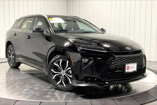 2025 Toyota Crown Signia XLE