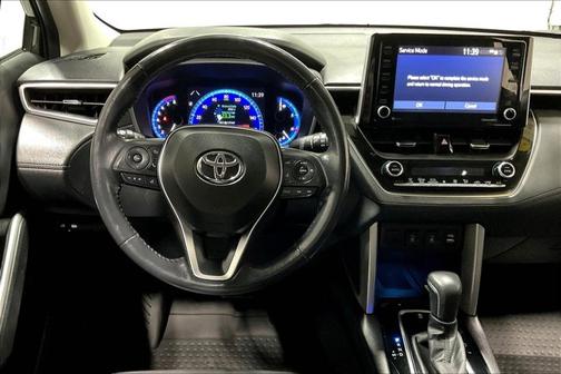 2022 Toyota Corolla Cross XLE