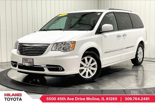 2016 Chrysler Town & Country Touring