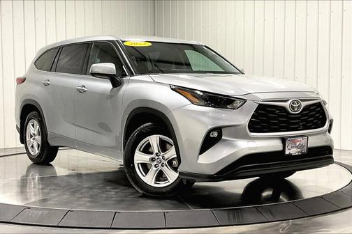 2022 Toyota Highlander LE
