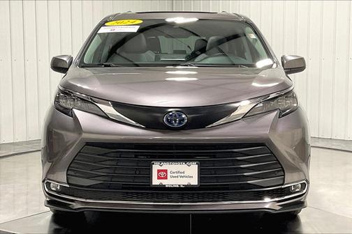 2024 Toyota Sienna XLE