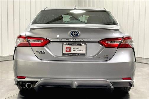 2020 Toyota Camry Hybrid SE