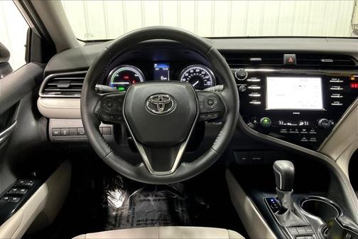 2020 Toyota Camry Hybrid SE