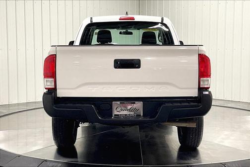 2017 Toyota Tacoma SR