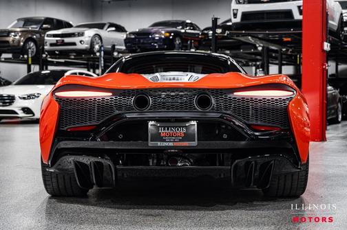 2023 McLaren Artura Coupe