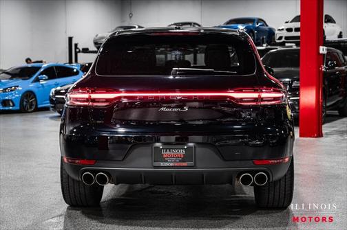 2020 Porsche Macan Base