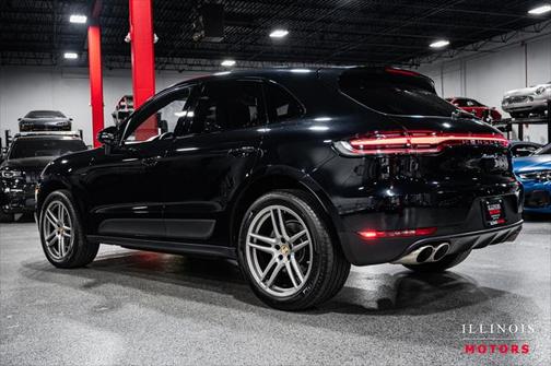 2020 Porsche Macan Base